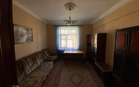 Продажа 2-комнатной квартиры, 56 м, Абая